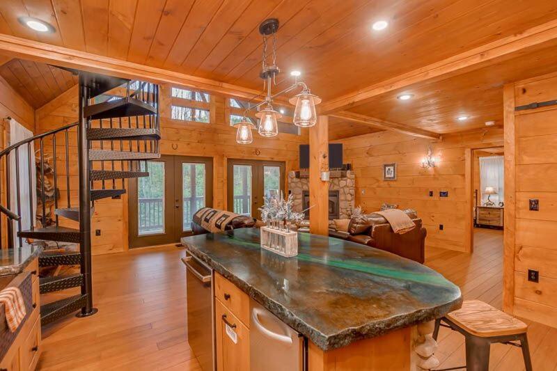 The Buckhorn By Stony Brook Cabins Gatlinburg Exterior photo