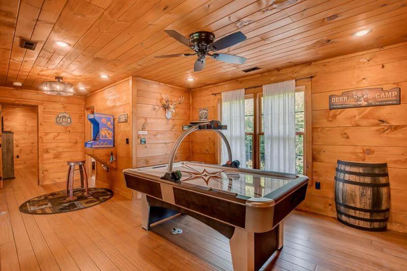 The Buckhorn By Stony Brook Cabins Gatlinburg Exterior photo